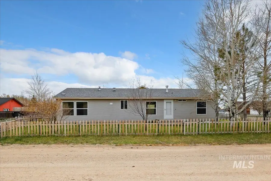 932 5th, Fairfield, ID 83327 - #3