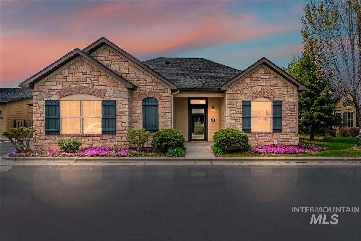 2916 N Cloverdale Rd, Boise, ID 83713 - #1