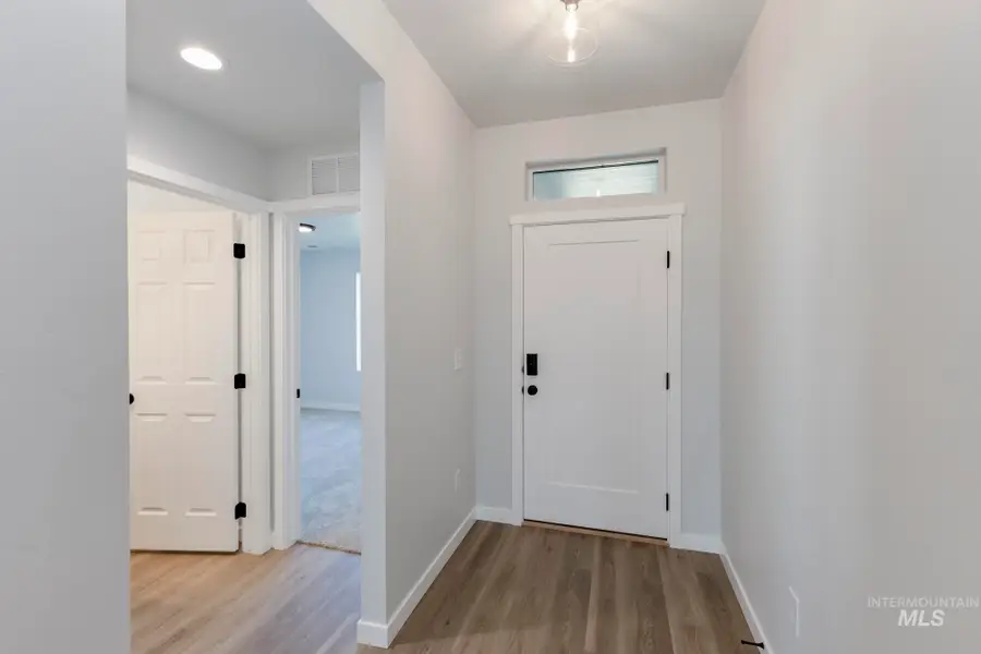 7083 E Shields Dr, Nampa, ID 83687 - #2