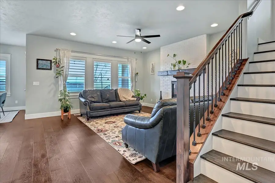 7713 S Wagons West Avenue, Boise, ID 83716 - #2