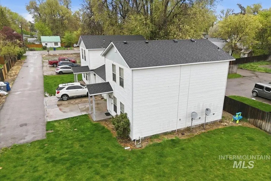 229 Hudson Ave, Nampa, ID 83651 - #2