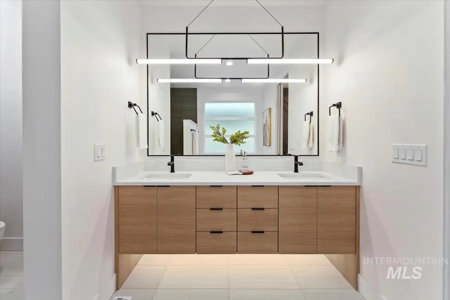 857 W Scoria Ct, Meridian, ID 83642 - #3