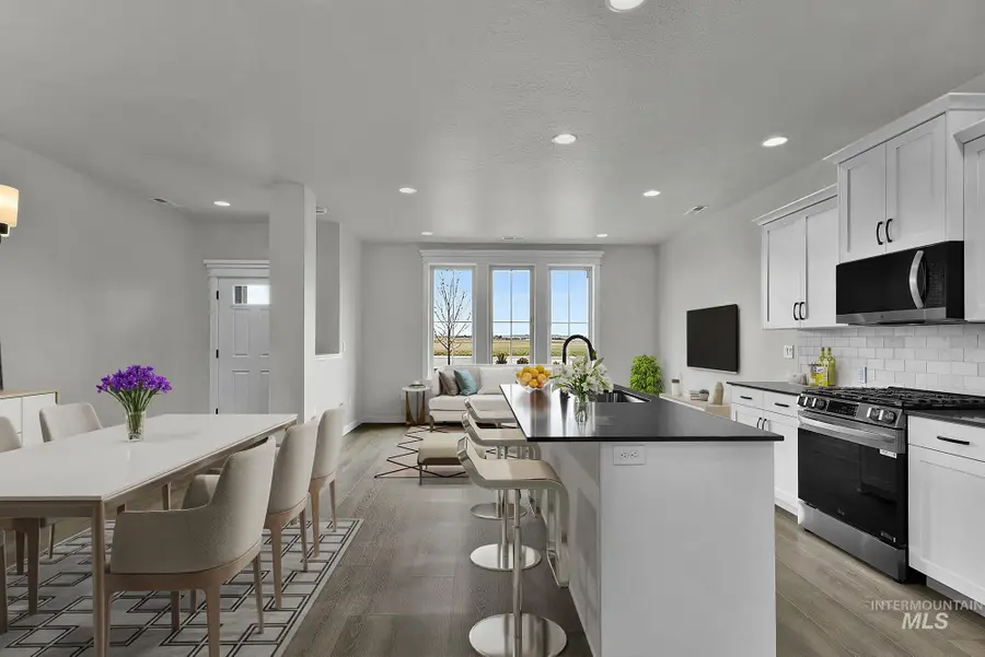 406 N Fritts Ave, Meridian, ID 83642 - #3