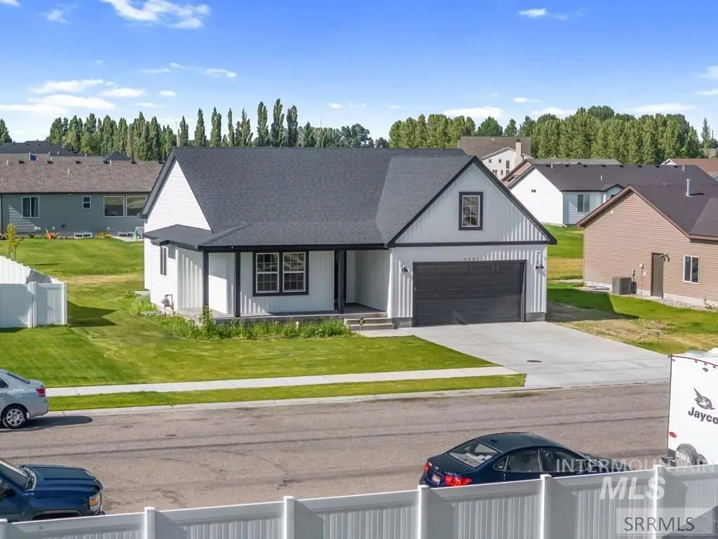 4201 N Zona Way, Idaho Falls, ID 83401 - #1