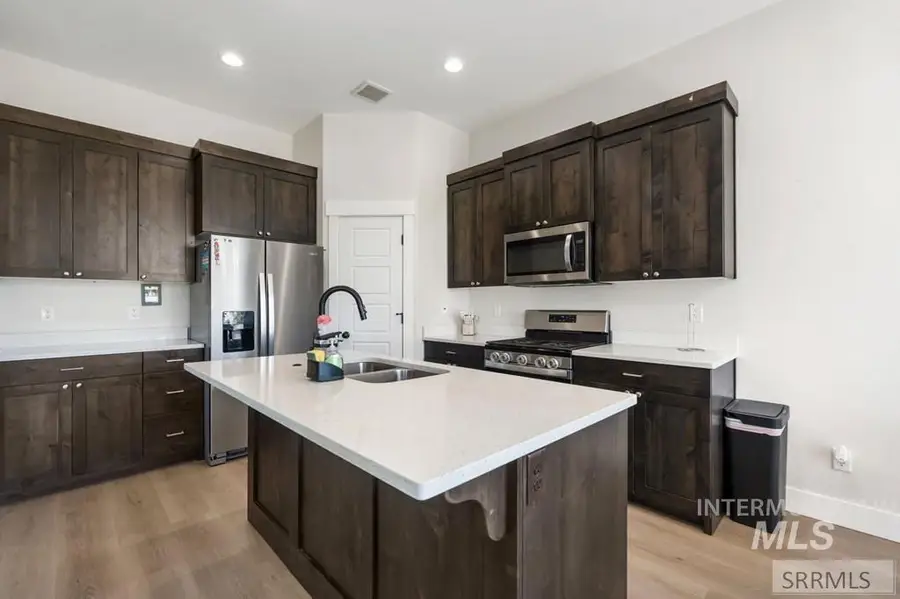 4201 N Zona Way, Idaho Falls, ID 83401 - #3