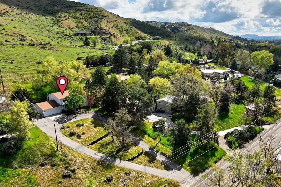 5380 W Hill Rd, Boise, ID 83703 - #2