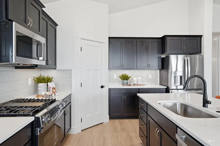 4407 Dawnstar Ave, Caldwell, ID 83607 - #3