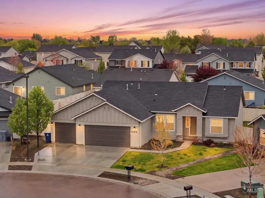 8365 E Harpster Ct, Nampa, ID 83687 - #2