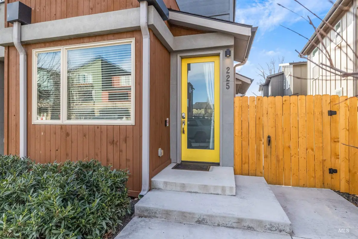 225 E 36th Street, Garden City, ID 83714 - #1