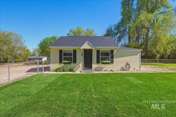 103 S 16th Ave, Caldwell, ID 83605