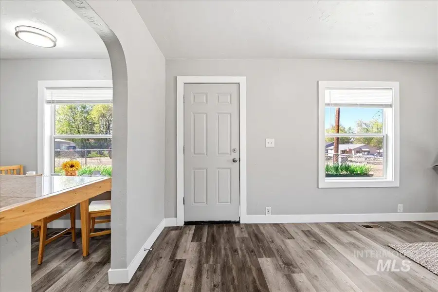 103 S 16th Ave, Caldwell, ID 83605 - #2