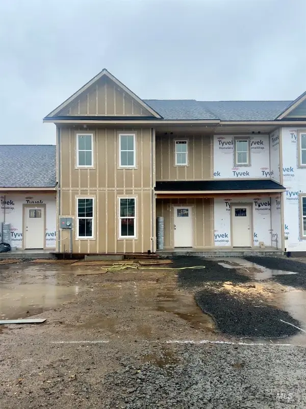 1198 Edington, Moscow, ID 83843