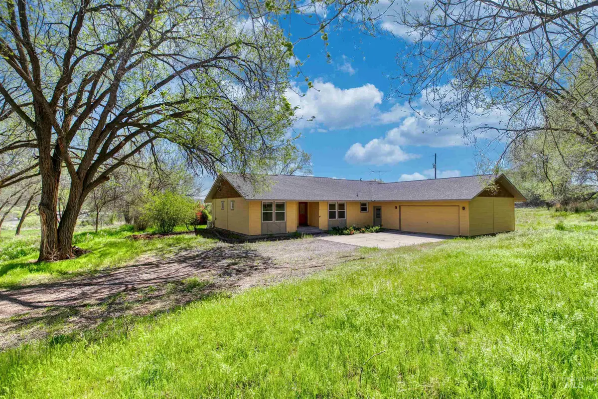 1295 15th St, Vale, OR 97918 - #1