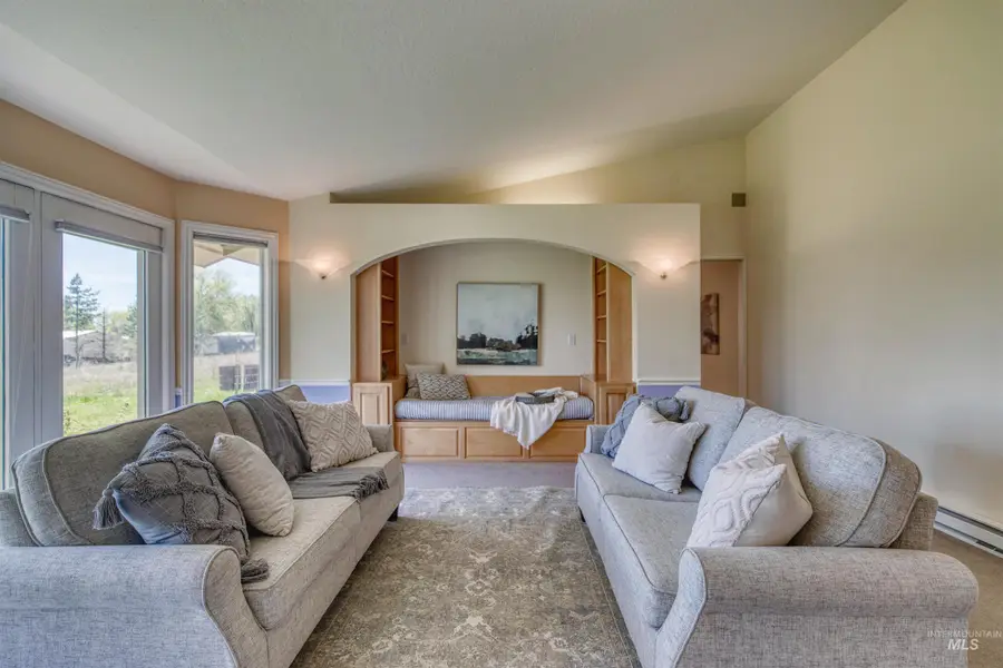 1295 15th St, Vale, OR 97918 - #3