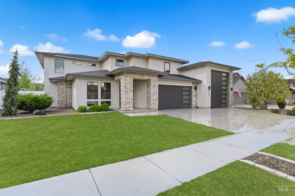 8343 W Sparks Lake Dr, Boise, ID 83714