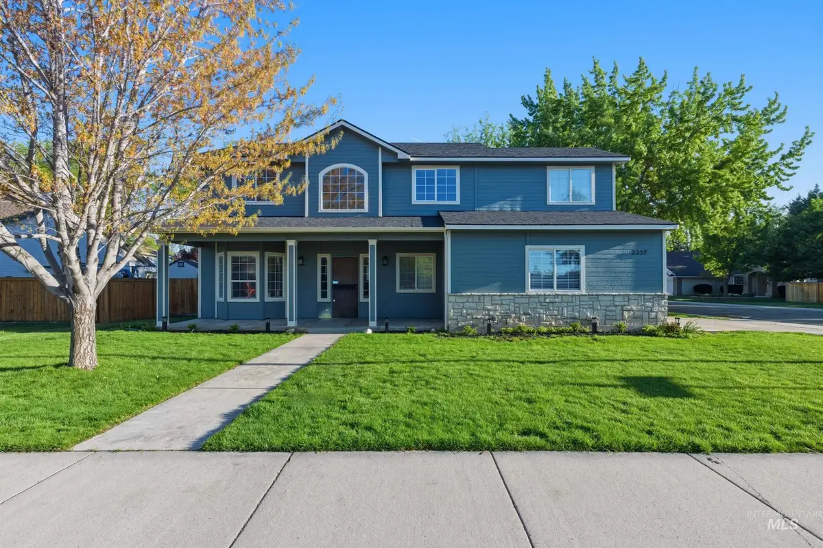 2257 W Pebblestone St, Meridian, ID 83646 - #1