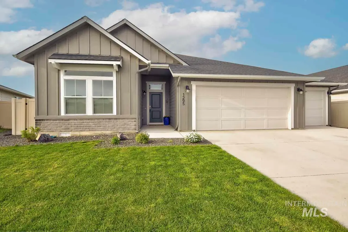 1295 W Buffalo River Dr, Meridian, ID 83642 - #1