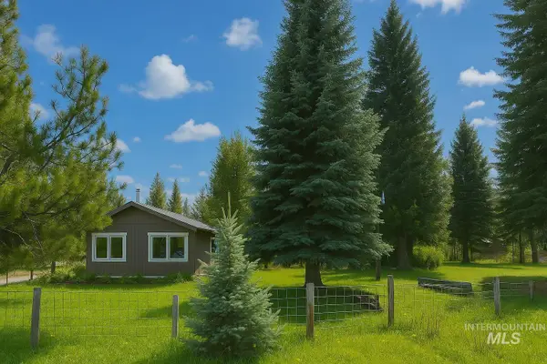 106 Forest Place, Donnelly, ID 83615
