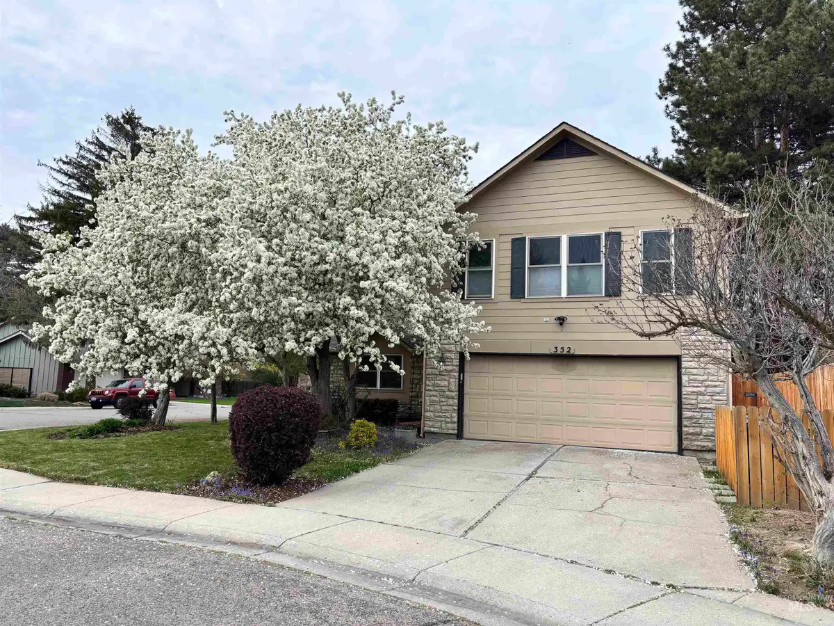 352 W Greensboro Ct, Boise, ID 83706 - #1