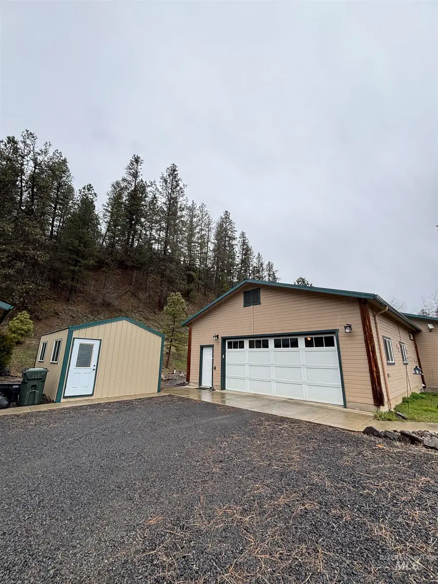 809 River Pointe Lane, Lenore, ID 83541 - #3