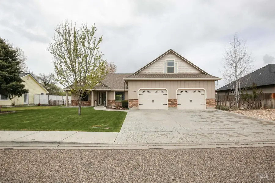 767 N Dorian Drive, Ontario, OR 97914 - #3