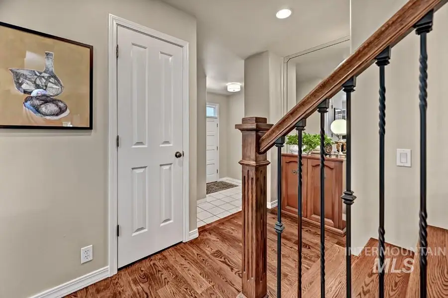 836 E Riverpark Ln, Boise, ID 83706 - #3
