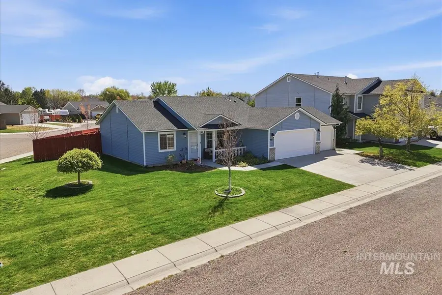952 S Benewah Lake Ave, Middleton, ID 83644 - #3