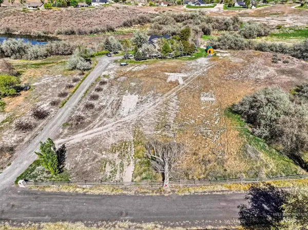 4486 Silver Creek Rd, Buhl, ID 83316
