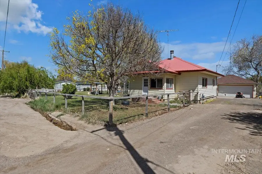 931 Robertson St, Buhl, ID 83316 - #2