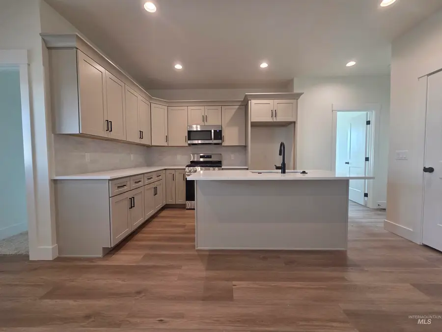 620 Oxford St, Burley, ID 83318 - #3