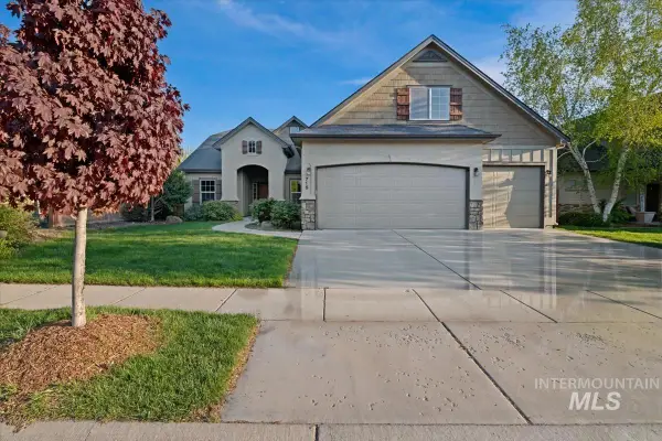 715 E Joshua Tree Dr, Meridian, ID 83646