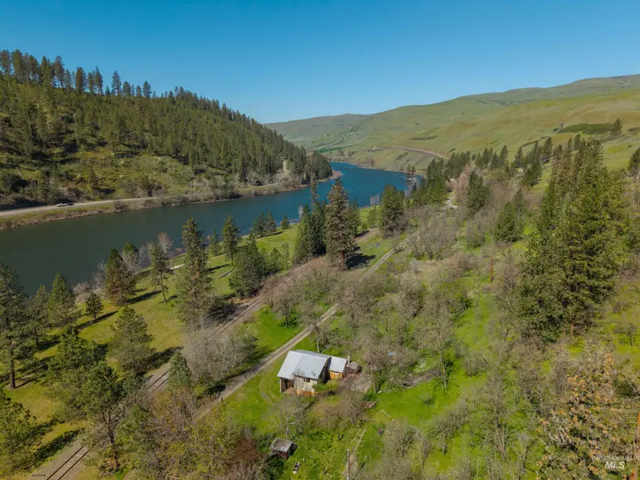 19437 Railroad Ave, Lenore, ID 83541 - #2