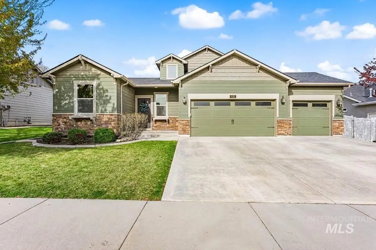 565 S Rocker Ave, Kuna, ID 83634 - #1