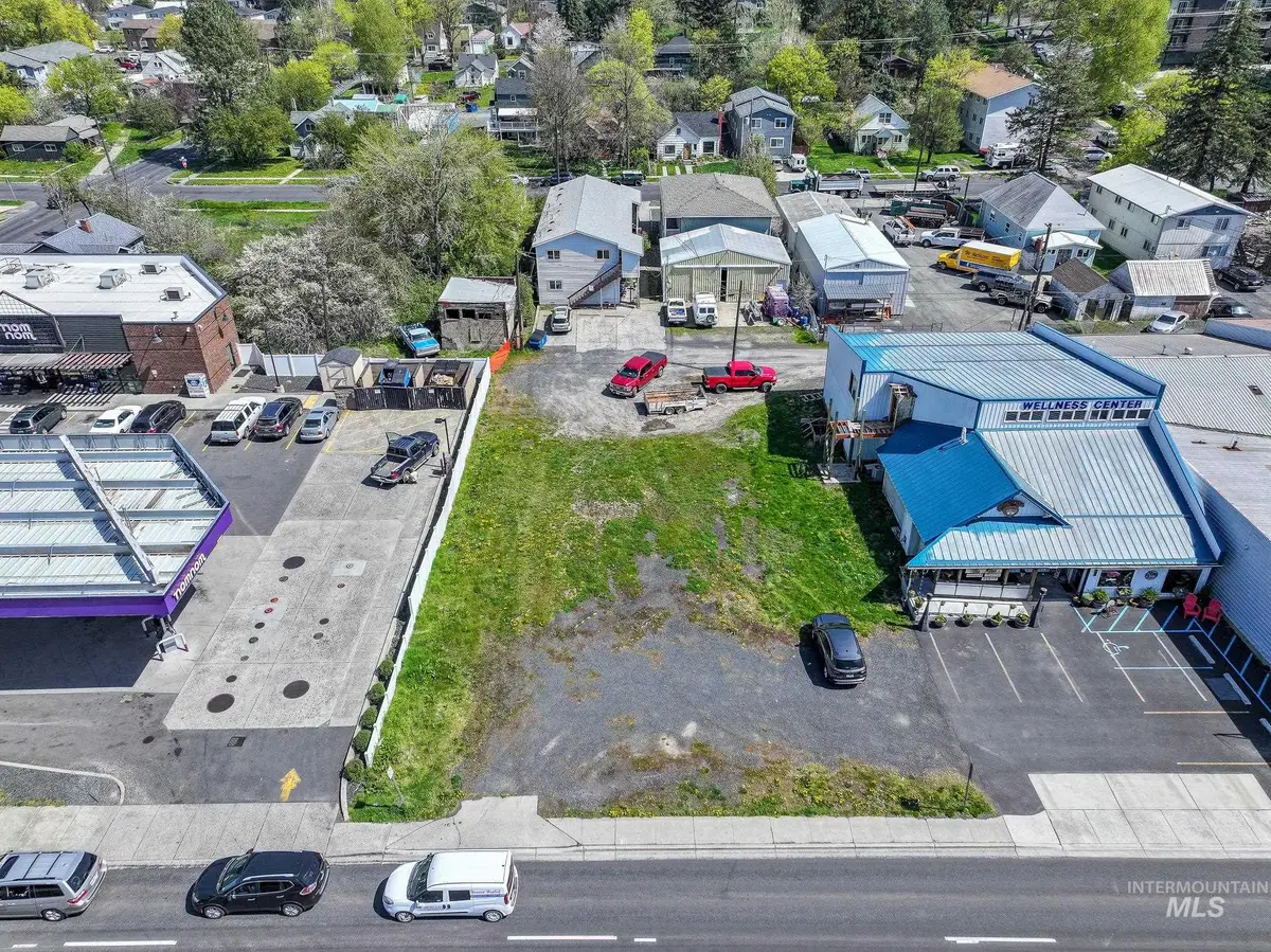 324 N Main Street, Moscow, ID 83843 - #1