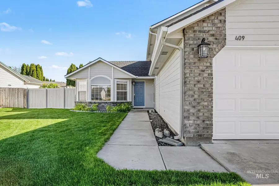 409 S Valley Dr, Nampa, ID 83686 - #3
