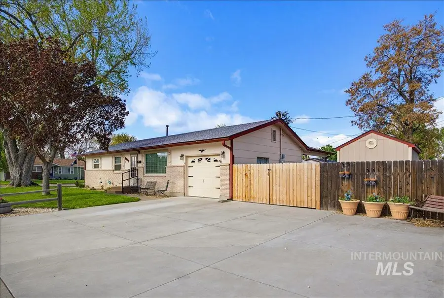 1205 N 6th E, Mountain Home, ID 83647 - #3