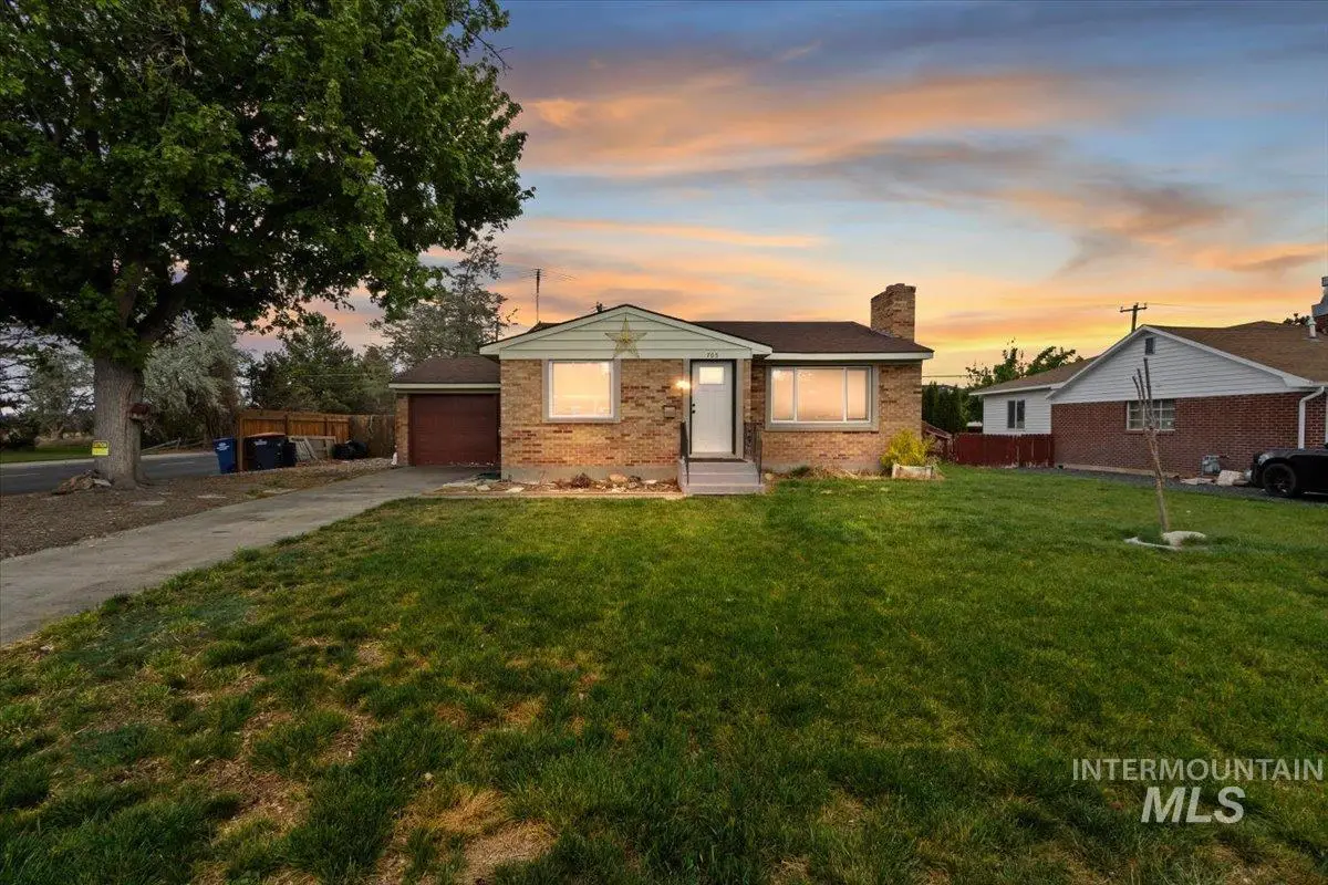 705 Grant Ave, Twin Falls, ID 83301 - #1