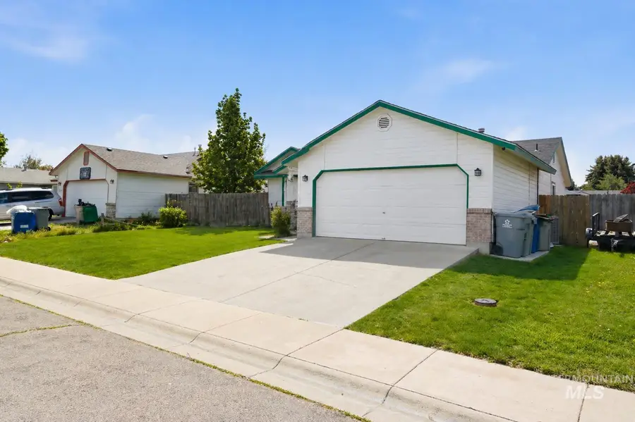 10747 W Irving Ct, Boise, ID 83713 - #2