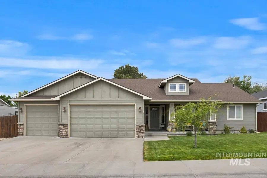 1557 NE Cinder Loop, Mountain Home, ID 83647 - #2