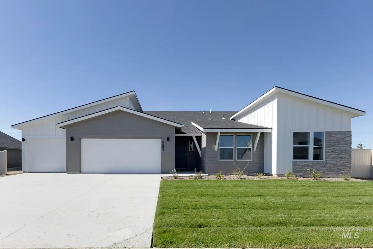 8203 E Cool River Lp, Nampa, ID 83687 - #1