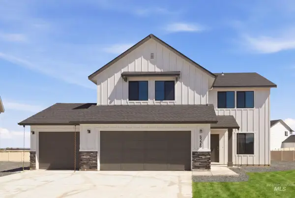 5228 E Phelps Lake Dr, Nampa, ID 83687