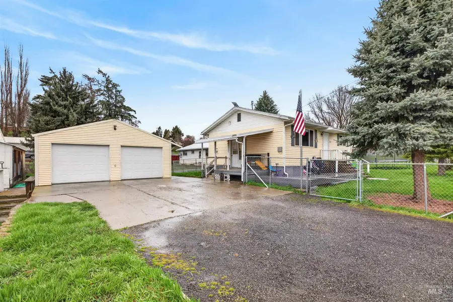 247 N Beech, Genesee, ID 83832 - #2