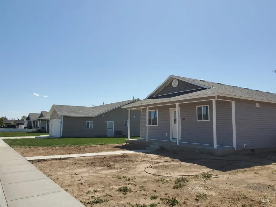 569 W 7th Ave, Wendell, ID 83338 - #2