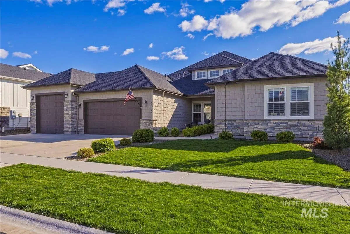 8033 W Sparks Lake Dr, Boise, ID 83714 - #1