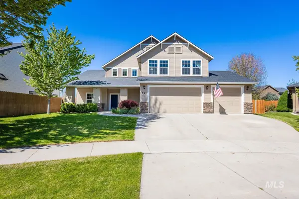 591 N Pringlewood Pl, Star, ID 83669