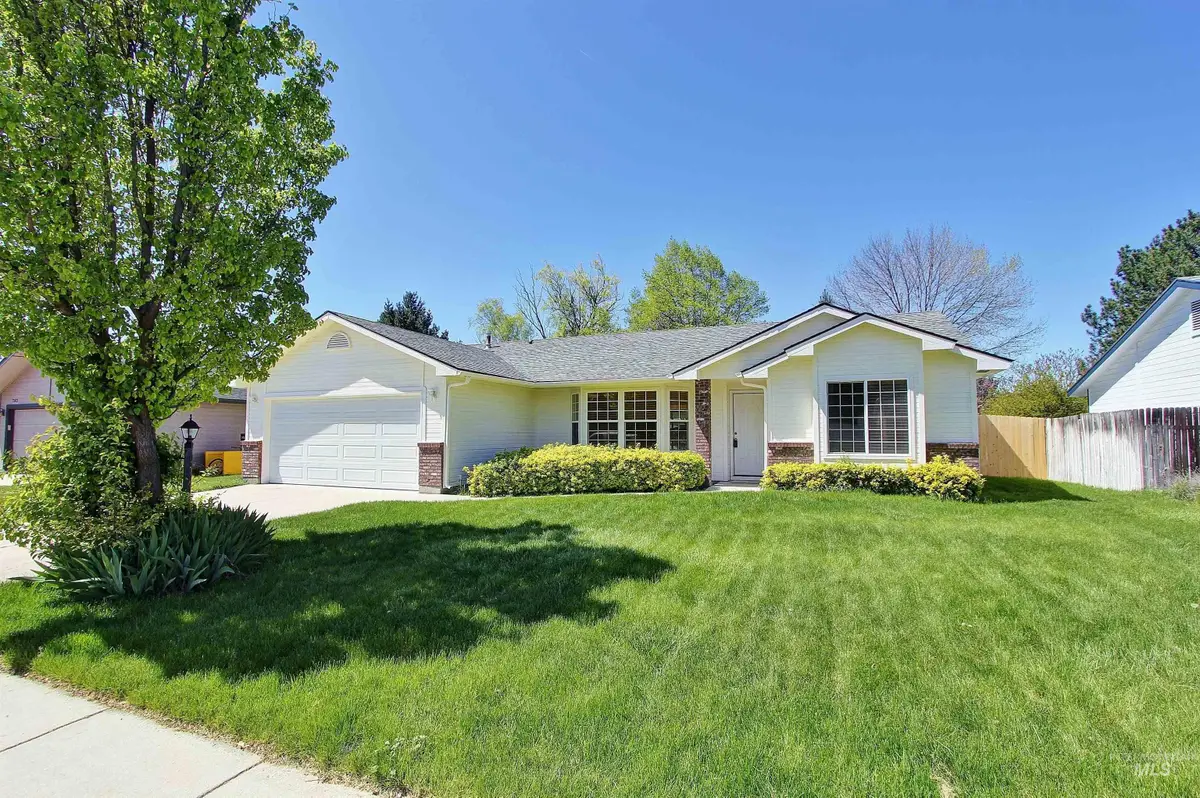 7217 N Parkcrest Ave, Boise, ID 83714 - #1