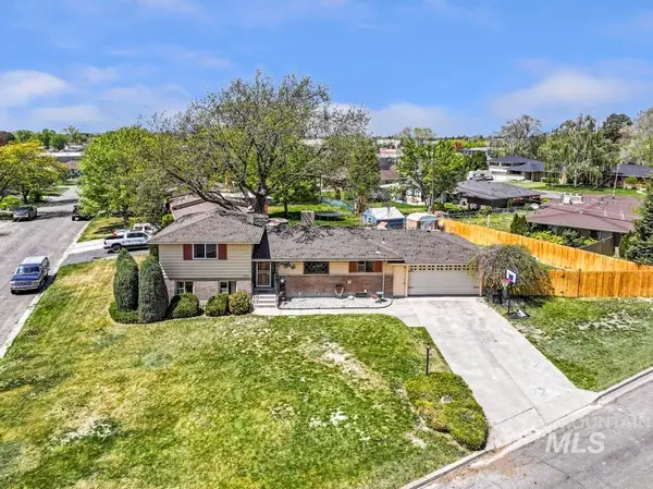 1319 Fremont Dr, Twin Falls, ID 83301