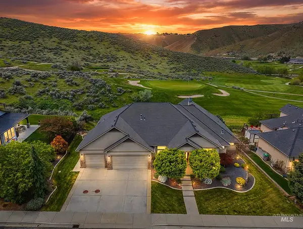 4681 N Villa Ridge Way, Boise, ID 83703