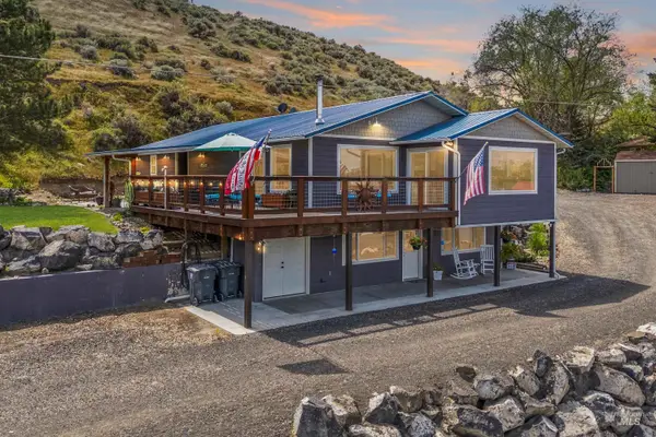11 Bell Rapids Rd, Hagerman, ID 83332