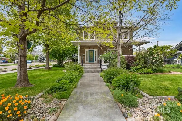 604 E 1st Street, Emmett, ID 83617